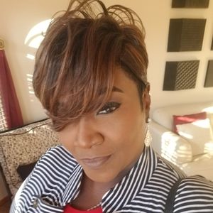 Meet your Posher, Denise